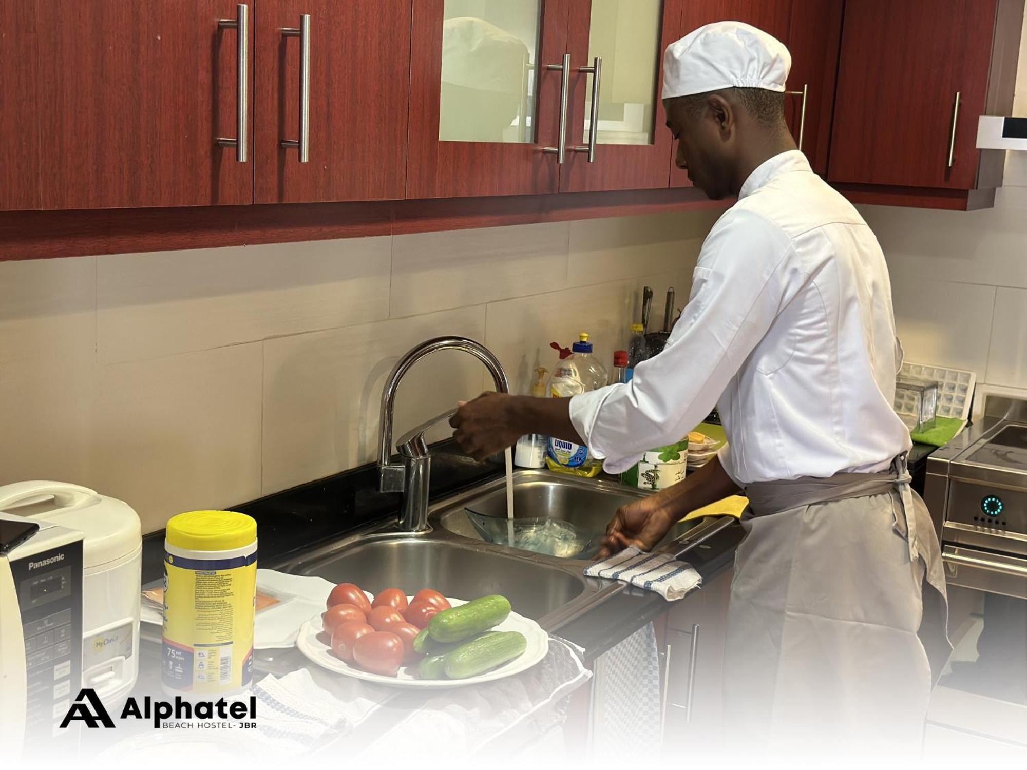 Alphatel Beach Hostel Jbr Dubai Exterior photo