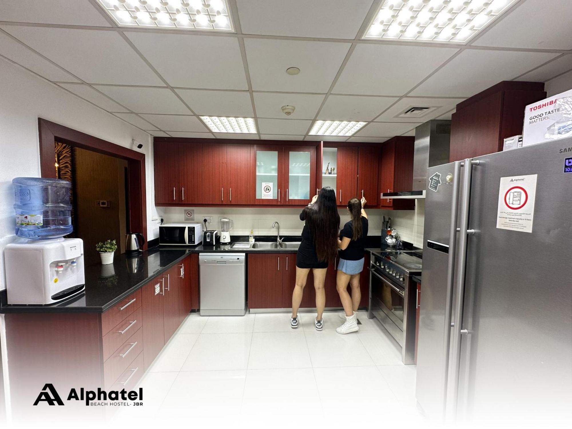 Alphatel Beach Hostel Jbr Dubai Exterior photo
